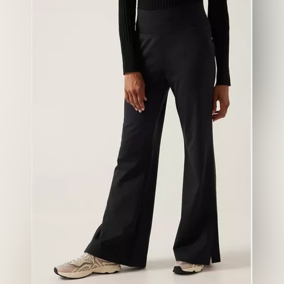 Athleta Pants - ATHLETA Venice Flare Pant Large Black Women’s